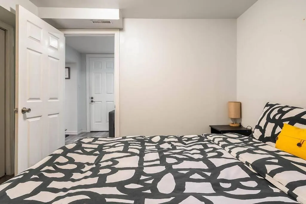 Cozy Nest Basement Unit Apartment Hamilton Canada
