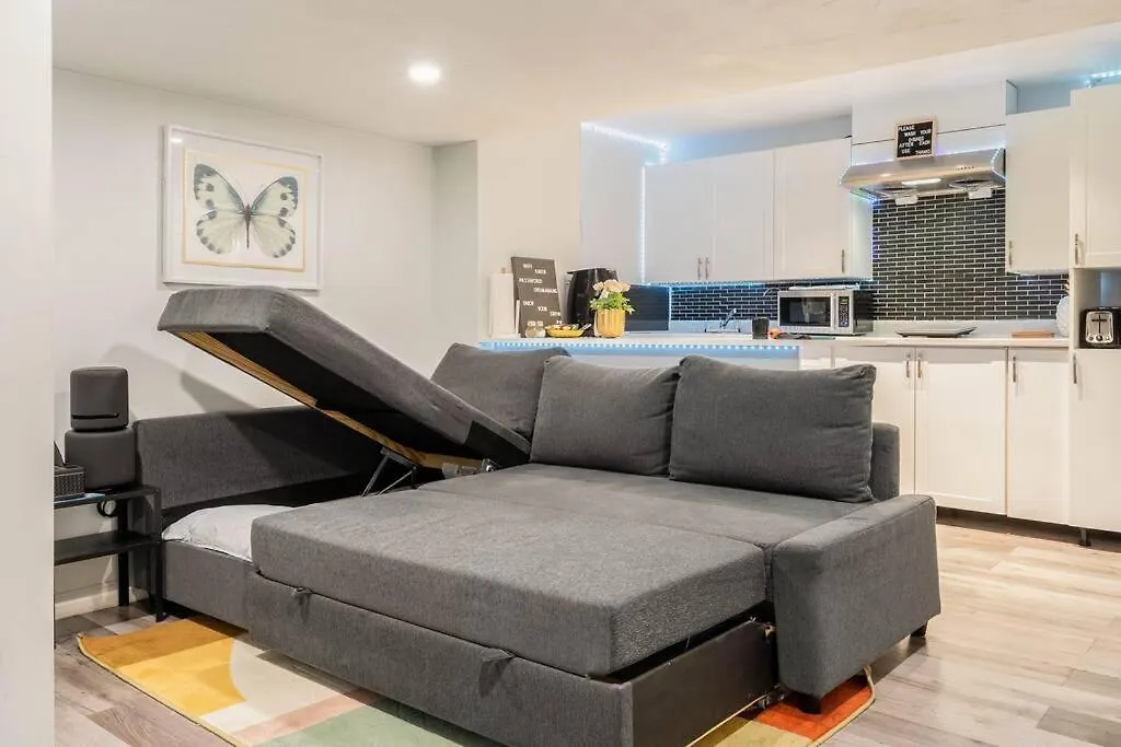 Cozy Nest Basement Unit Apartment Hamilton 0*,